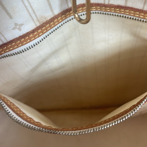 Authentic Louis Vuitton Neverfull GM Damier Azur - Picture 13 of 16